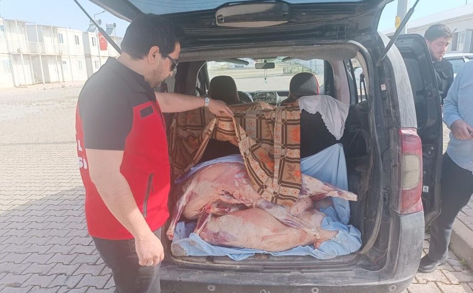 Skandal Görüntü: Sağlıksız Koşullarda Taşınan Etlere El Konuldu