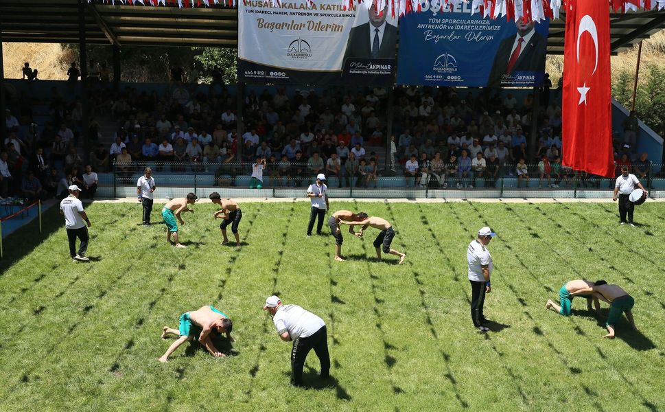 23. Geleneksel Dereköy Karakucak Ve Şalvar Güreş Festivali Düzenlendi