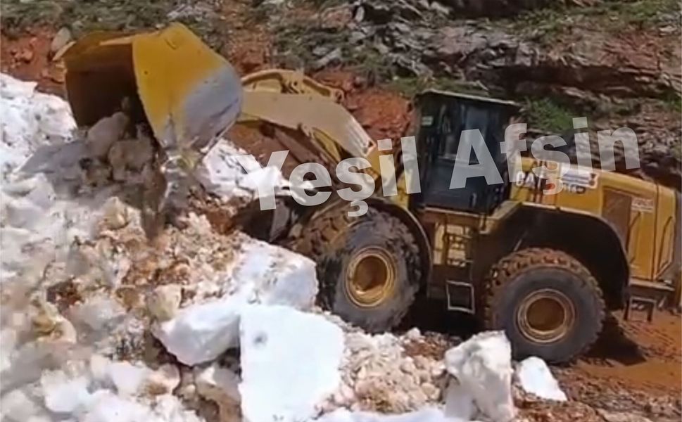 Afşin’de Haziran Ayında Kar Mesaisi: Yayla Yolları İş Makineleriyle Açıldı