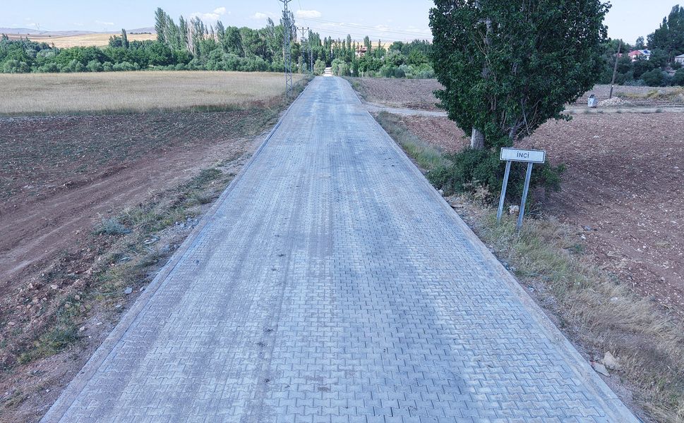 Büyükşehir, Afşin'in İnci Mahallesi'nde Yolları Yeniledi