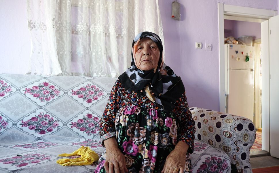 Yaşlı Kadına Bıçaklı Saldırı: Komşusu Altın Bileziğini Alıp Kaçtı