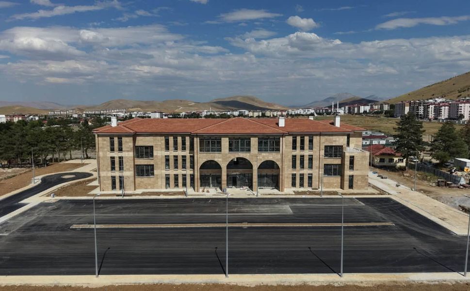 Afşin Belediyesi’nin Yeni Hizmet Binası Tamamlandı