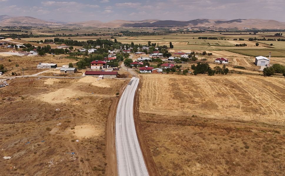 Afşin’de Ulaşım Rahatlıyor! Mehre – Çalış Yolu Baştan Yenilendi