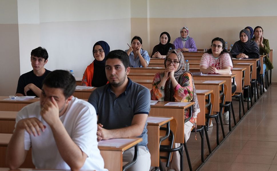 KPSS Öncesi Dev Prova: 6 Bin Aday Aynı Anda Sınava Girdi