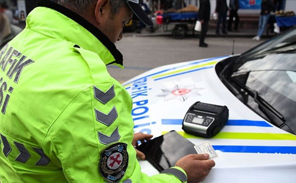 Sosyal Medya İhbarı Sonrası Motosikletliye 16 Bin TL Ceza