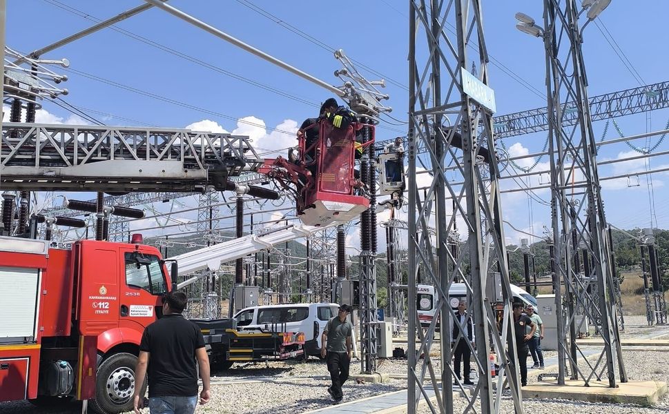 Elektrik Tesisinde Feci Olay: 1 Ölü, 1 Yaralı