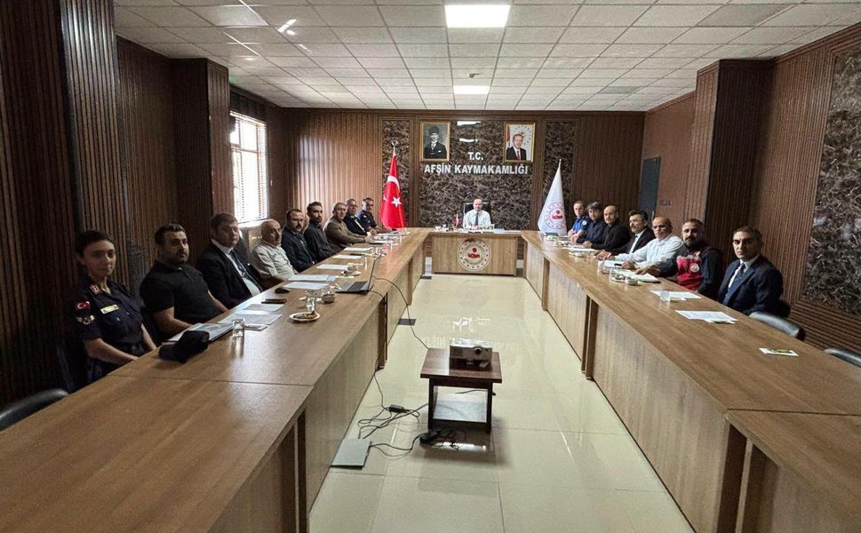 Afşin’de Okul Güvenliği Toplantısı Yapıldı: Yeni Dönem Öncesi Tedbirler Masada