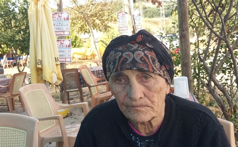Ayşe Toprak Vefat Etti