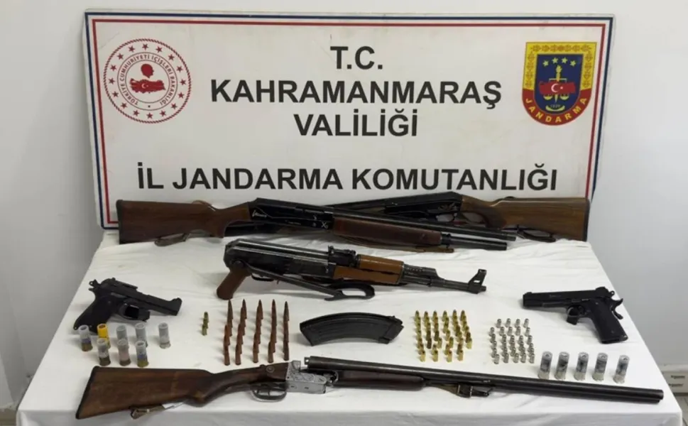 4 Adrese Baskın! Çok Sayıda Silah Ele Geçirildi