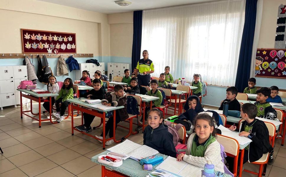 Afşin’de Öğrencilere Trafik Güvenliği Eğitimi Verildi