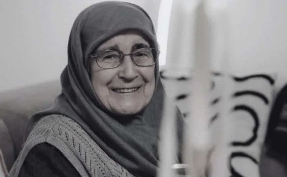 Elif Yavşan Vefat Etti
