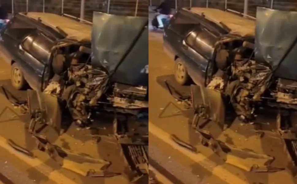 Otomobil Tıra Çarptı, Sürücü Ağır Yaralandı