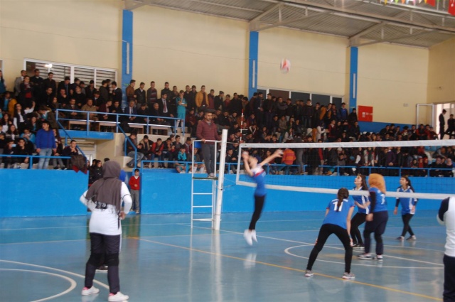 Okul Sporları Gençler  Voleybol Turnuvası Tamamlandı