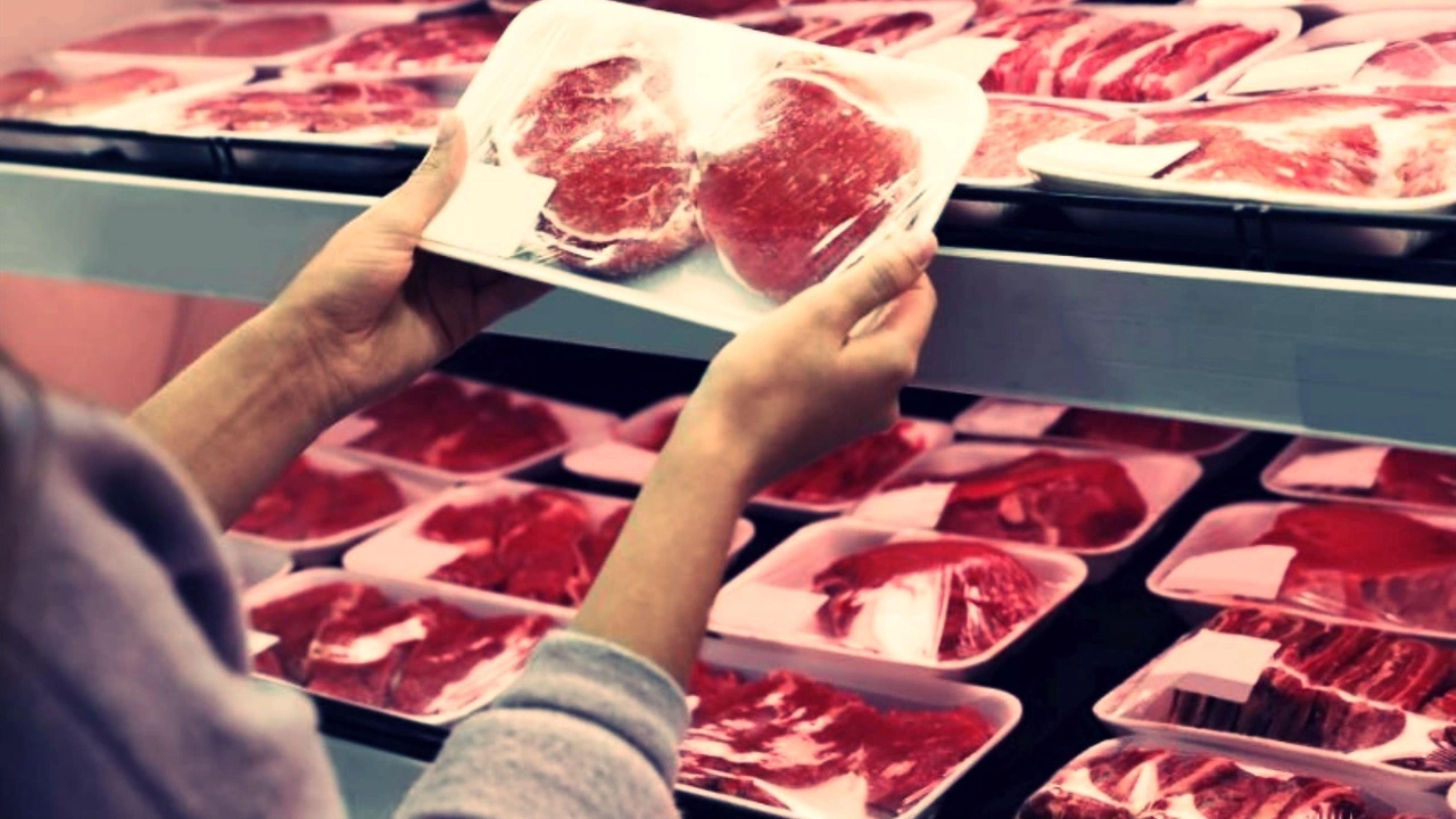 Покупка мяса телефоны. Экспорт мясной продукции. Мясо в супермаркете.
