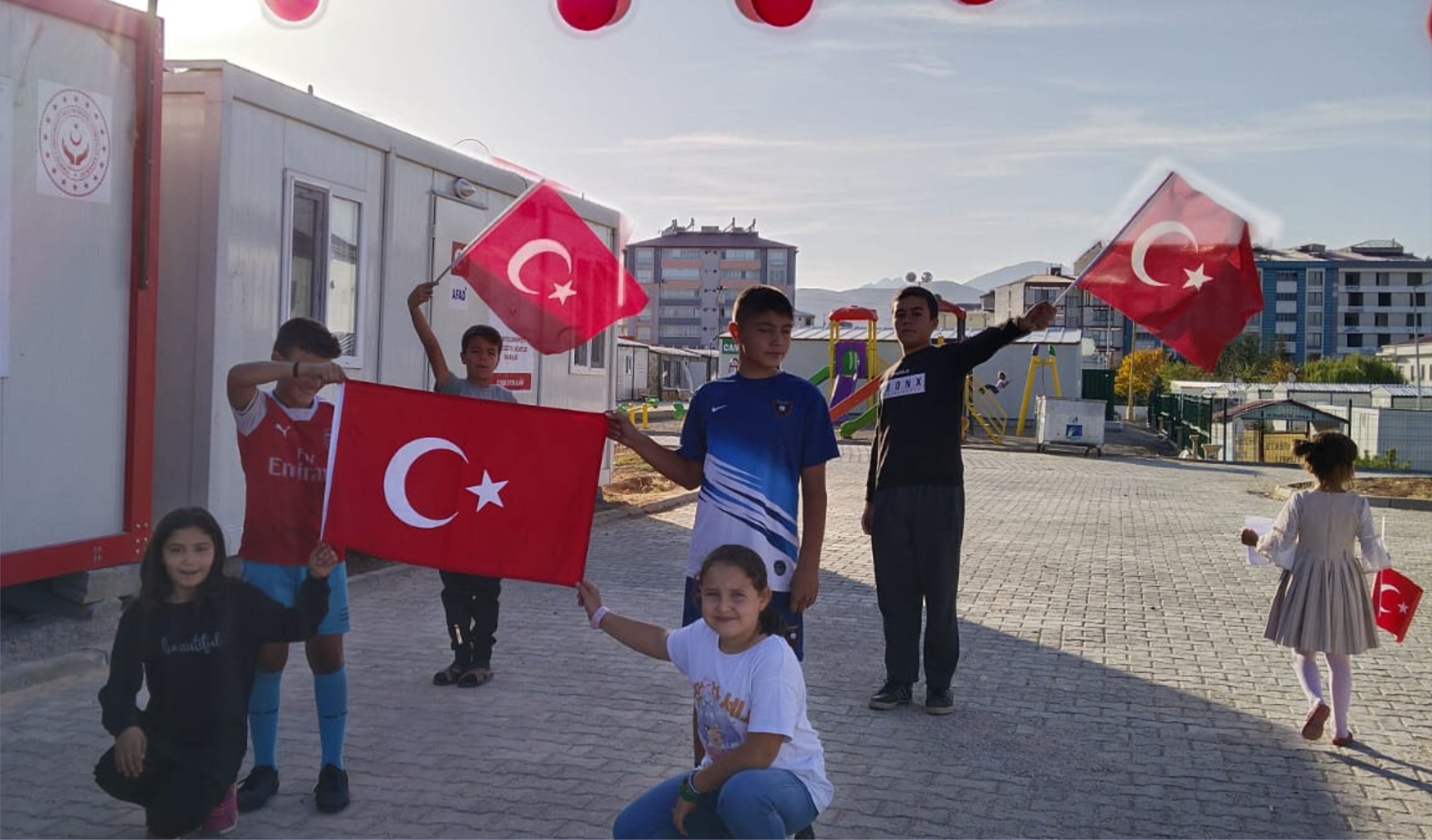 Konteyner Kentte 100. Yıl Coşkuyla Kutlandı (1)