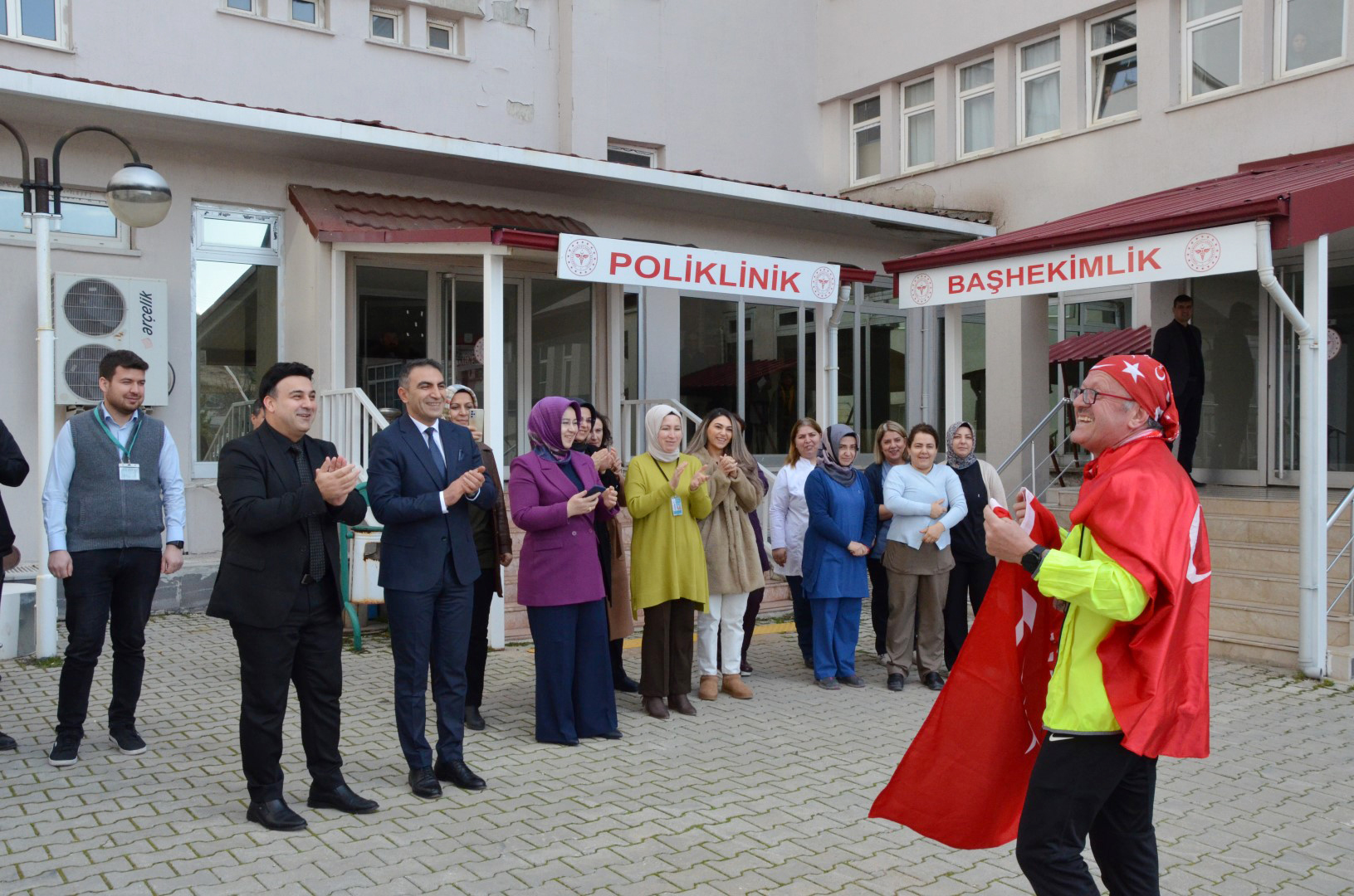 14 Kilometre Koşarak Tıp Bayramını Kutladı (6)