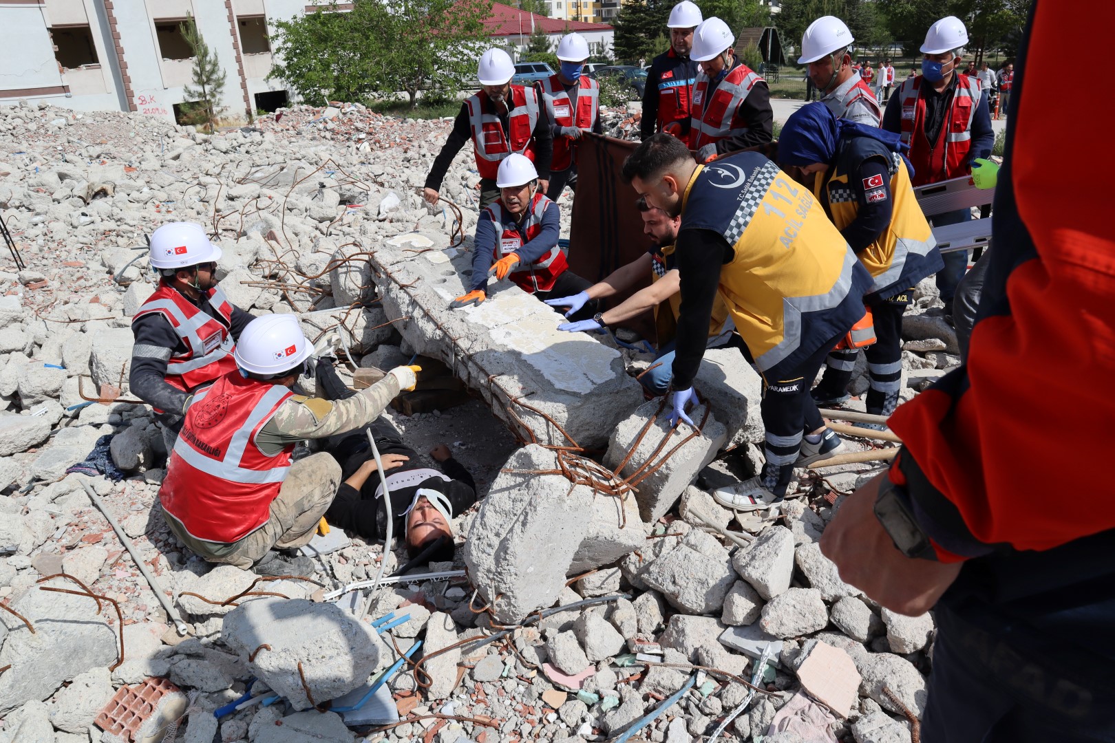 Afşin’de Öğretmenlerden Gerçeği Aratmayan Deprem Tatbikatı (6)