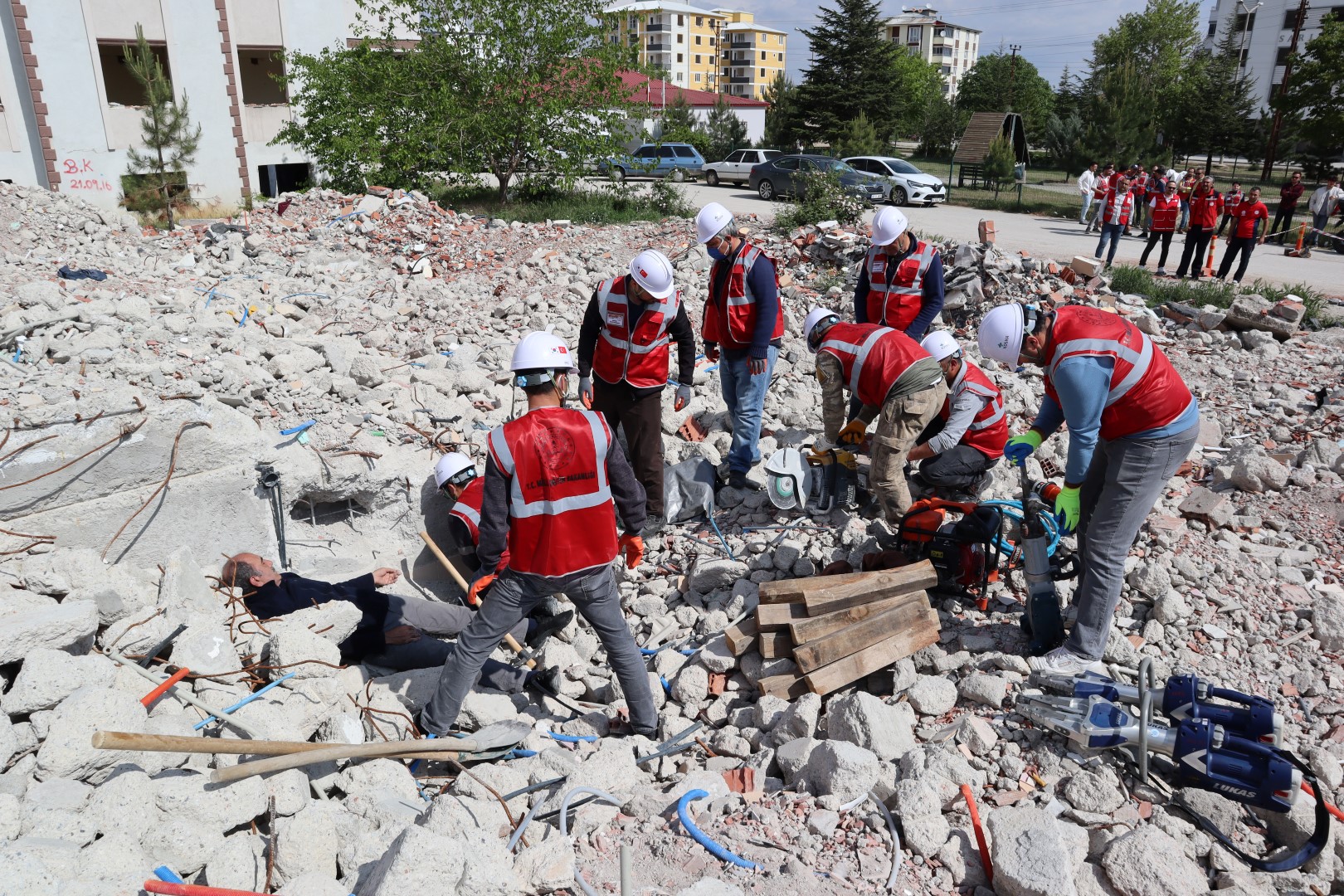 Afşin’de Öğretmenlerden Gerçeği Aratmayan Deprem Tatbikatı (8)
