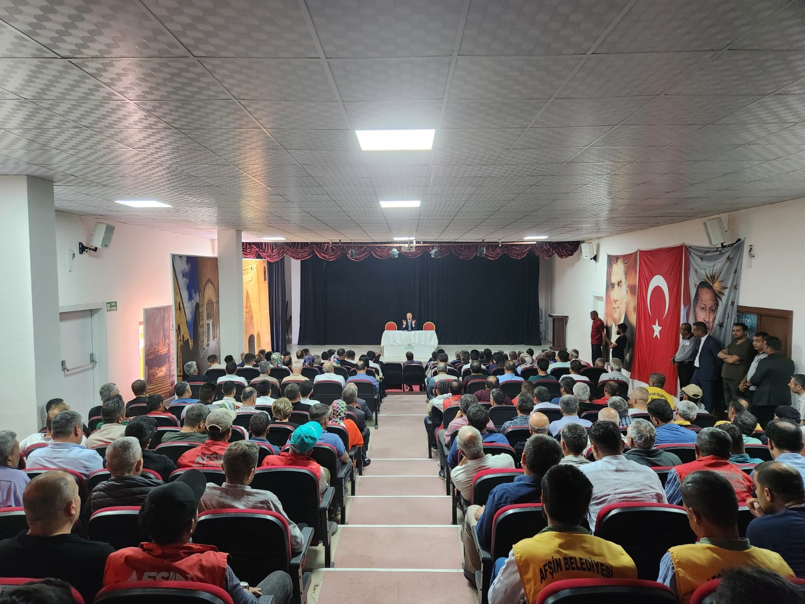 Başkan Koray Kıraç, Belediye Personeli Ile Toplantı Yaptı (2)