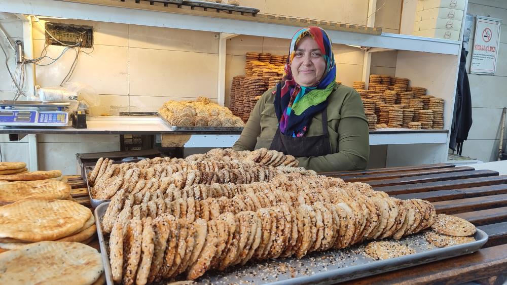 Hacer Usta, 13 Yıldır Taş Ocağının Başında Çörek Ve Simit Pişiriyor 2