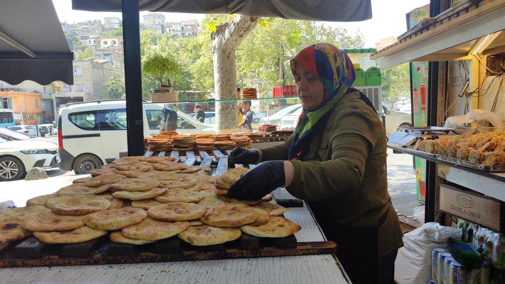 Hacer Usta, 13 Yıldır Taş Ocağının Başında Çörek Ve Simit Pişiriyor 5