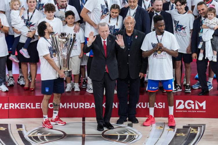 37. Cumhurbaşkanlığı Kupası Anadolu Efes'in1