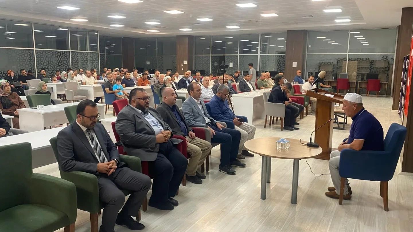 Afşin’de Peygamberimiz Ve Şahsiyet İnşası Konulu Konferans Düzenlendi2