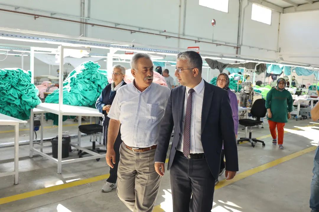 Başkan Gürbüz, Tekstil  Fabrikasını Ziyaret Etti2