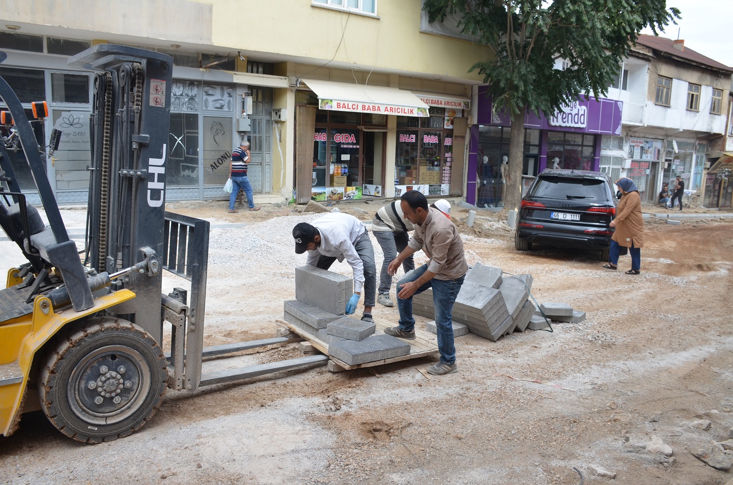 Başkan Kıraç, Fevzi Çakmak Caddesi'ndeki Çalışmaları Yerinde İnceledi (7)