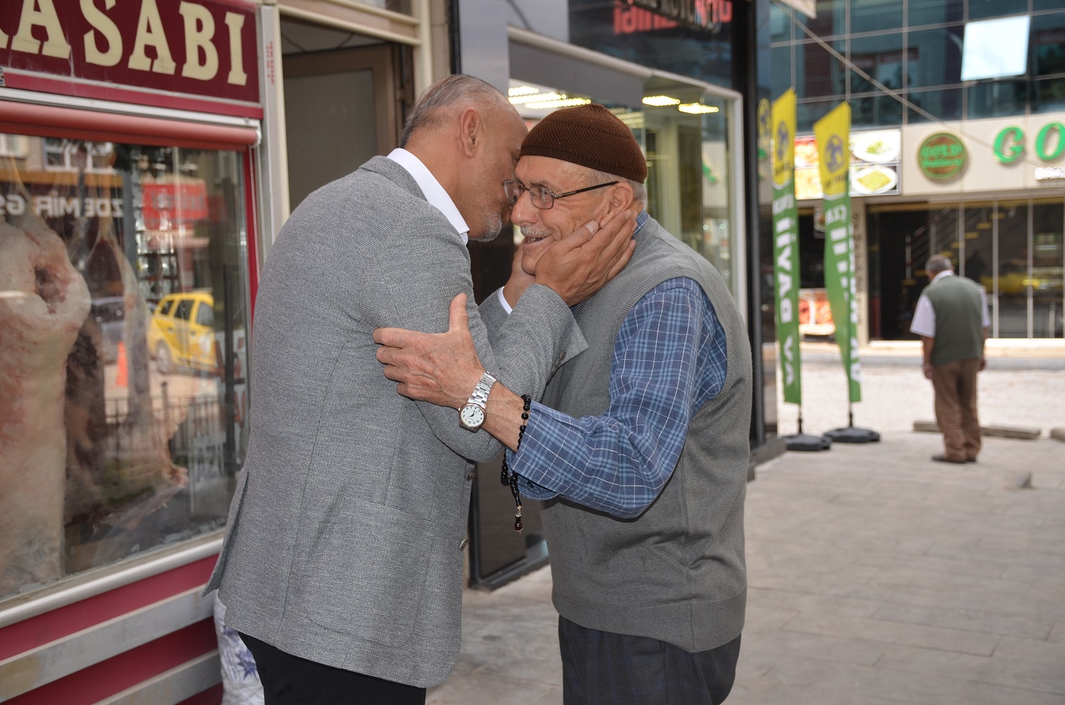 Başkan Kıraç, Fevzi Çakmak Caddesi'ndeki Çalışmaları Yerinde İnceledi (8)