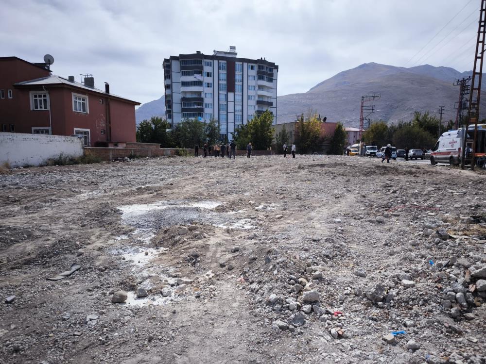 Elbistan'da Genç Kızı Öldüren Şahıs, Aynı Silahla İntihar Etti 2