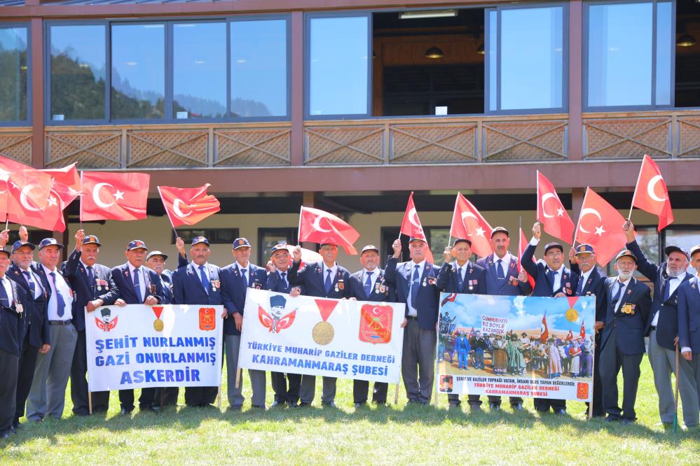 Kıbrıs Gazileri Başkonuş Yaylası'nda Stres Attı 1