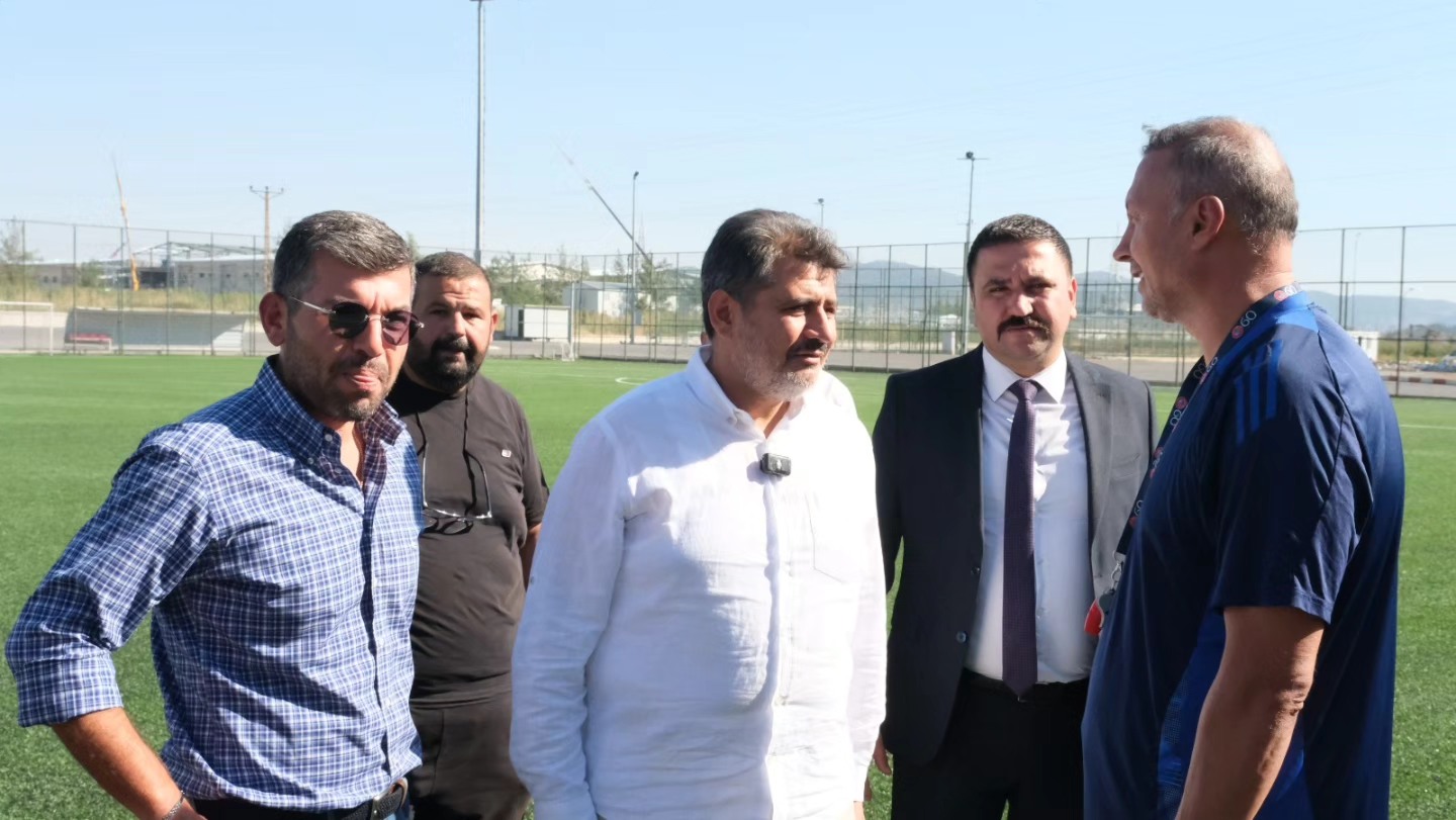 Milletvekili Debgici, İstiklalspor Futbolcuları Ile Bir Araya Geldi2