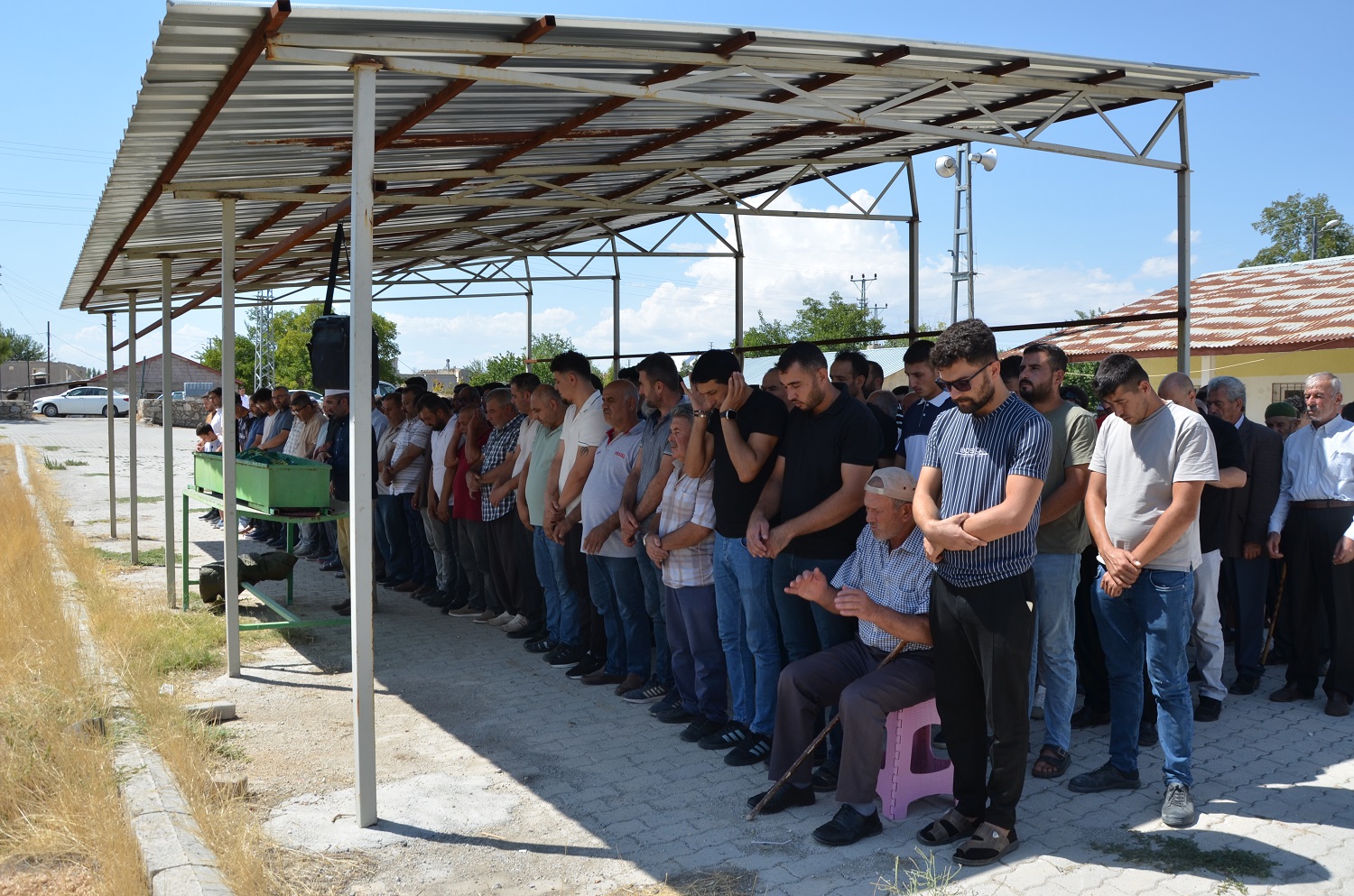 Motosiklet Kazasında Hayatını Kaybeden Genç Toprağa Verildi (4)