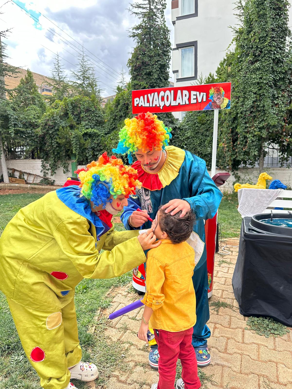 Özel Yeşeren Tohumlar Anaokulu’nda Palyaçolu Eğlence3