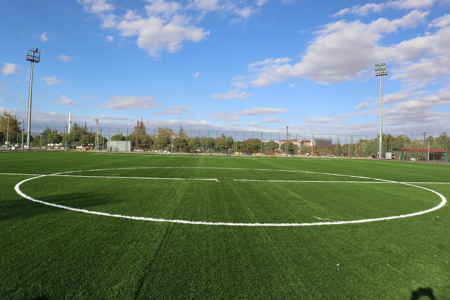 Afşin Futbol Sahası'ndaki Yenileme Çalışmalarında Sona Gelindi (8)