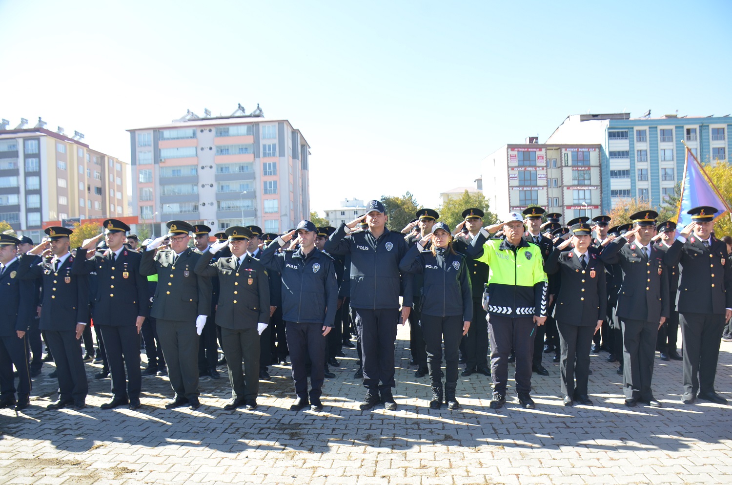 Afşin’de Çelenk Sunma Töreni Düzenlendi (1)