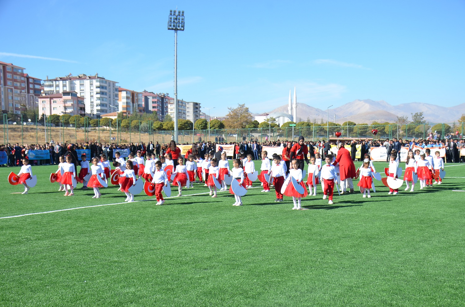 Afşin’de Cumhuriyet’in 101. Yılı Büyük Coşkuyla Kutlandı (11)