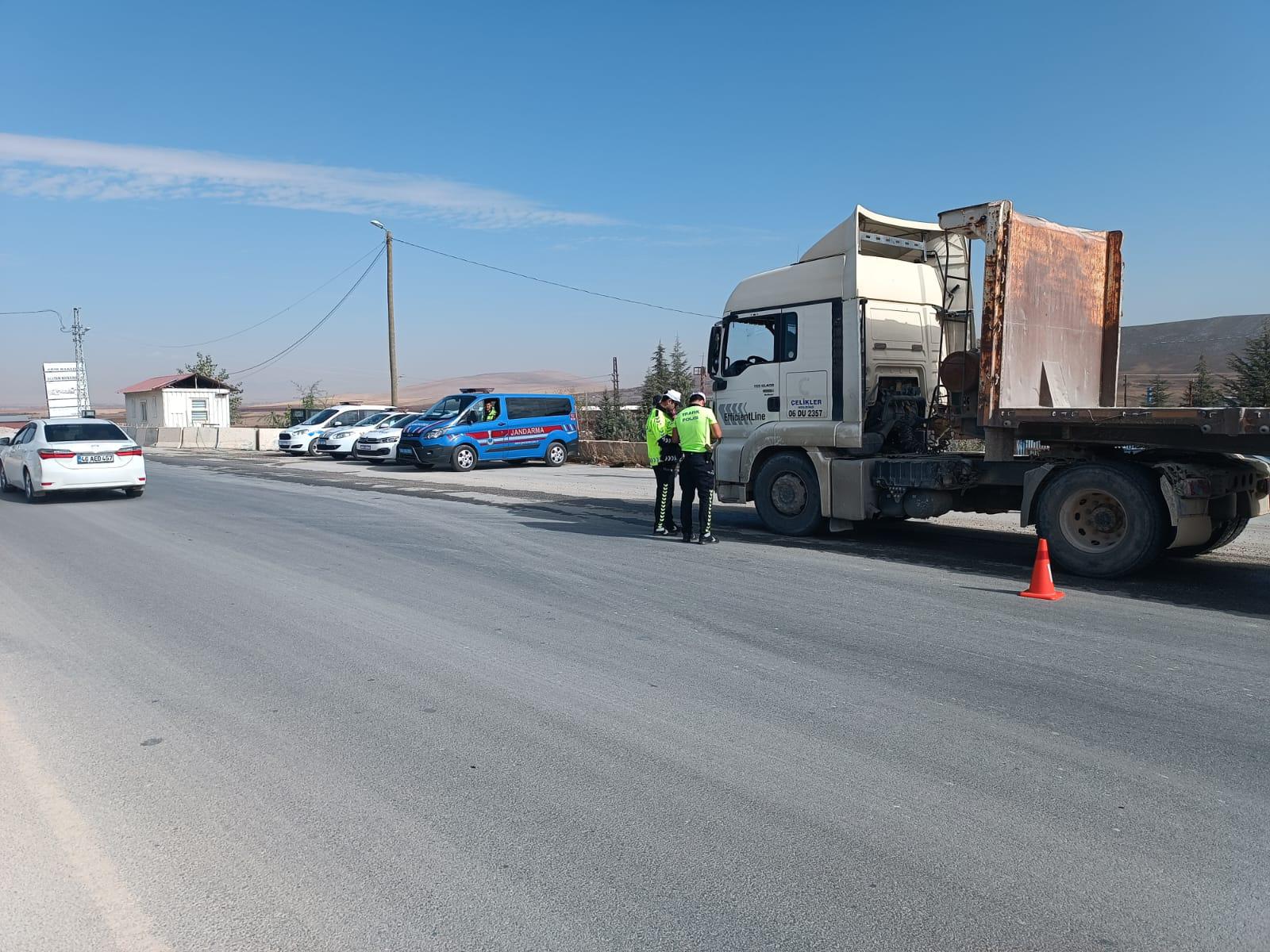 Afşin'de Emniyet Kemeri Denetimi Gerçekleştirildi (6)