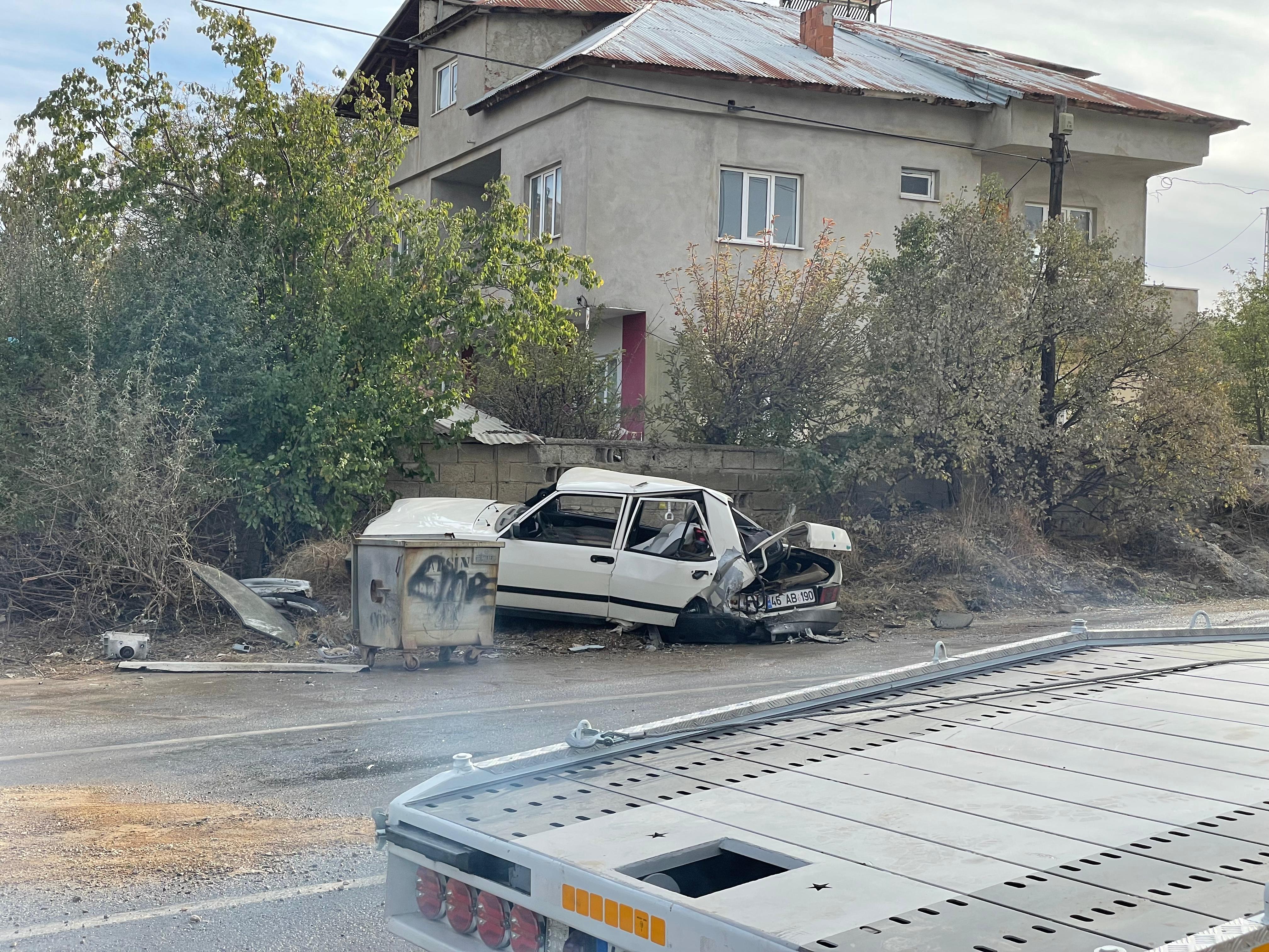 Afşin’de Hastane Yolunda Feci Kaza 4 Yaralı4