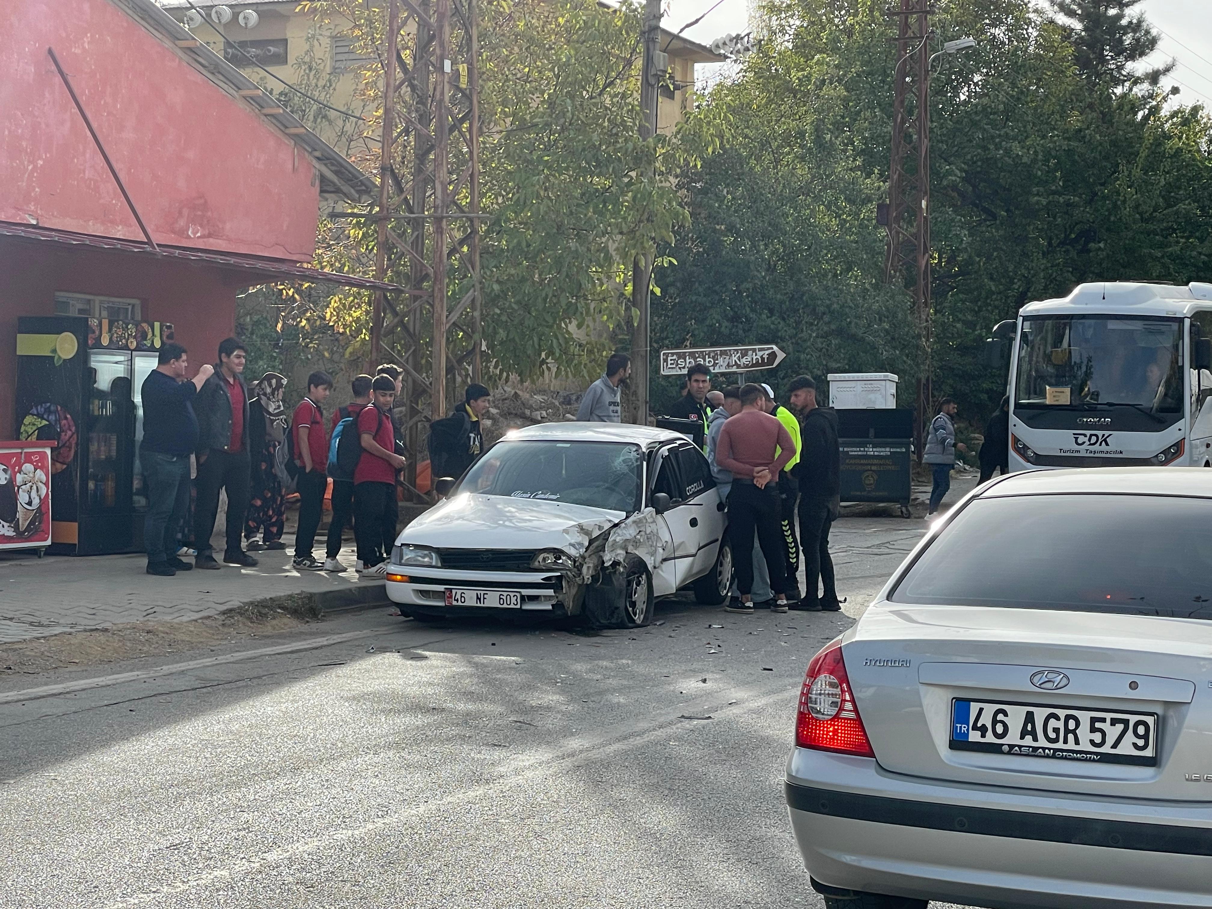 Afşin’de Maddi Hasarlı Kaza Meydana Geldi5