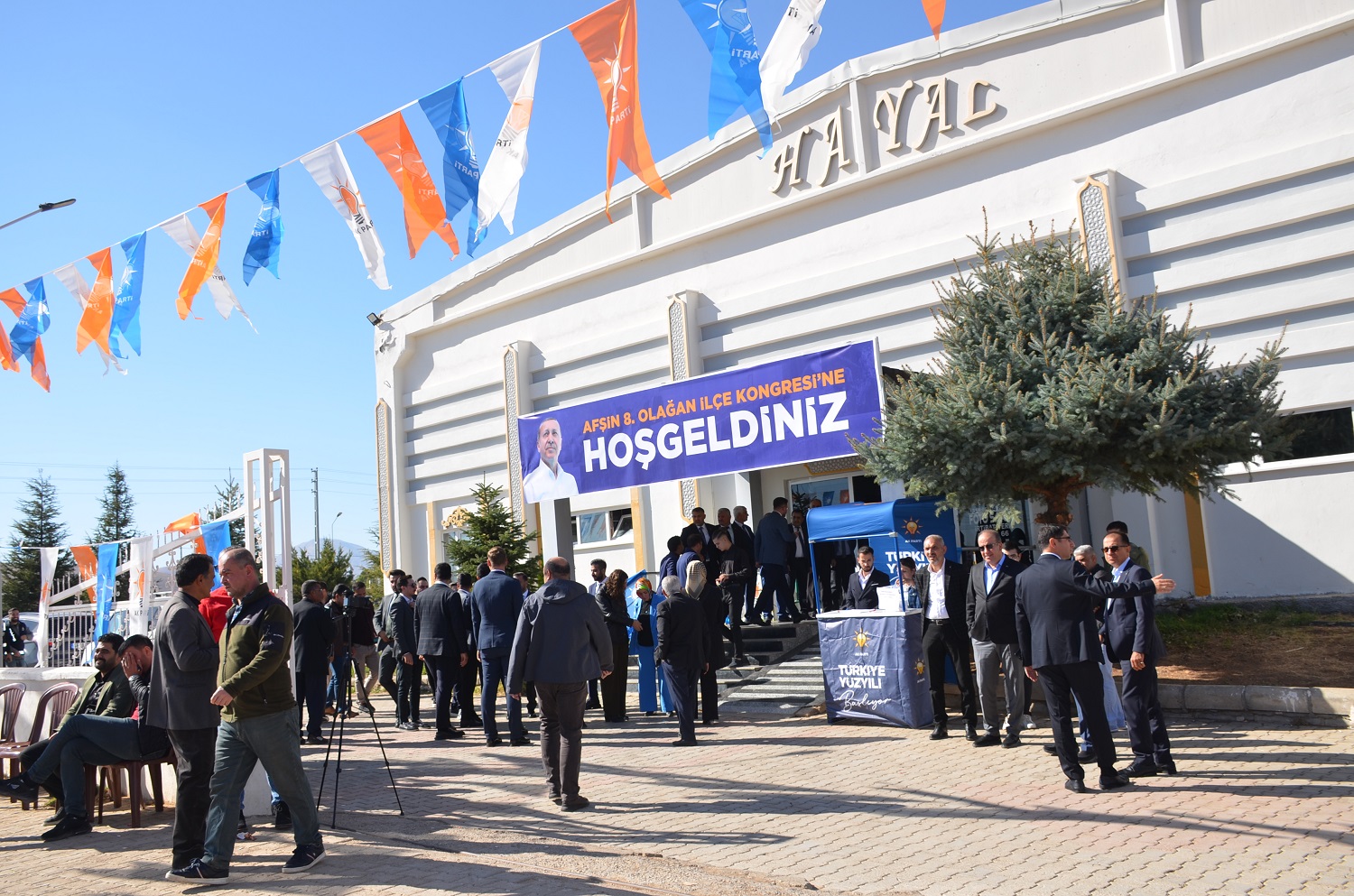 Ak Parti Afşin İlçe Başkanlığına Burhan Karabulut Yeniden Seçildi (1)