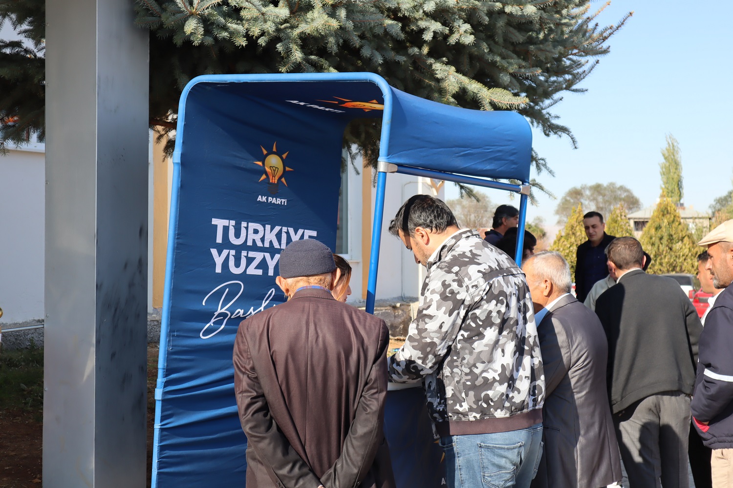 Ak Parti Afşin İlçe Başkanlığına Burhan Karabulut Yeniden Seçildi (14)