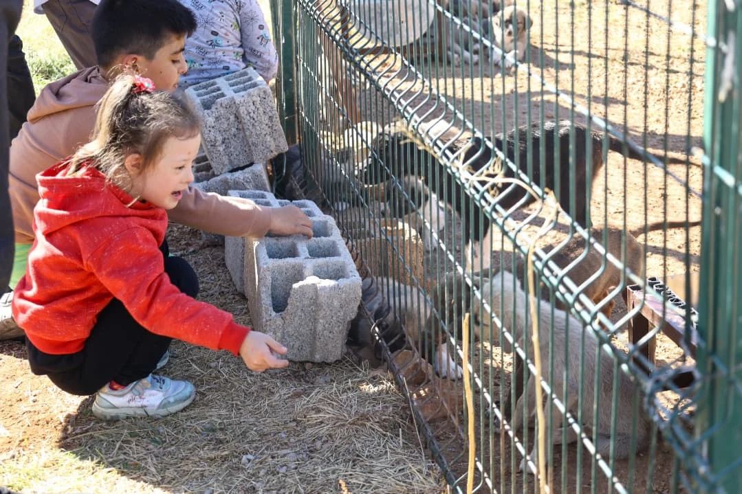 Başkan Gürbüz 4 Ekim Hayvanları Koruma Gününde Özel Çocuklarla Bir Araya Geldi3