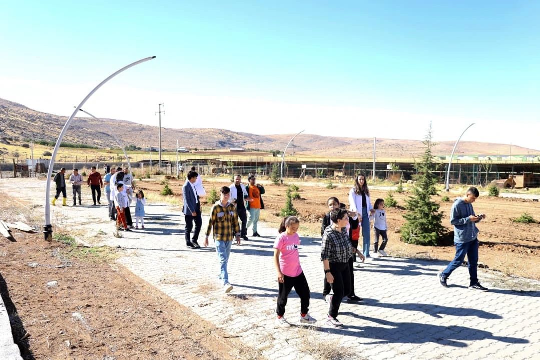 Başkan Gürbüz 4 Ekim Hayvanları Koruma Gününde Özel Çocuklarla Bir Araya Geldi4