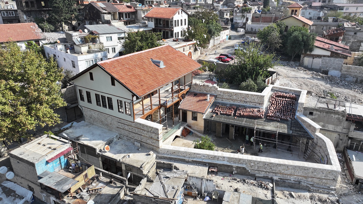 Büyükşehir, Tarihi Mekânlarda Asrın Felaketinin İzlerini Siliyor (1)