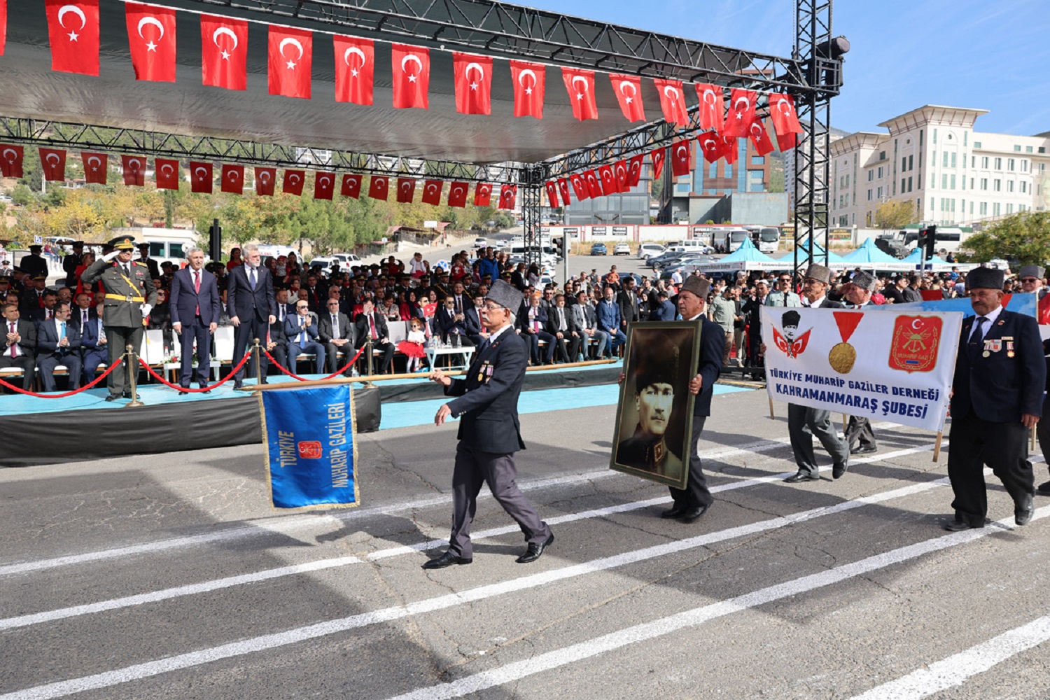 Cumhuriyetin 101. Yılı Kahramanmaraş’ta Coşkuyla Kutlandı13