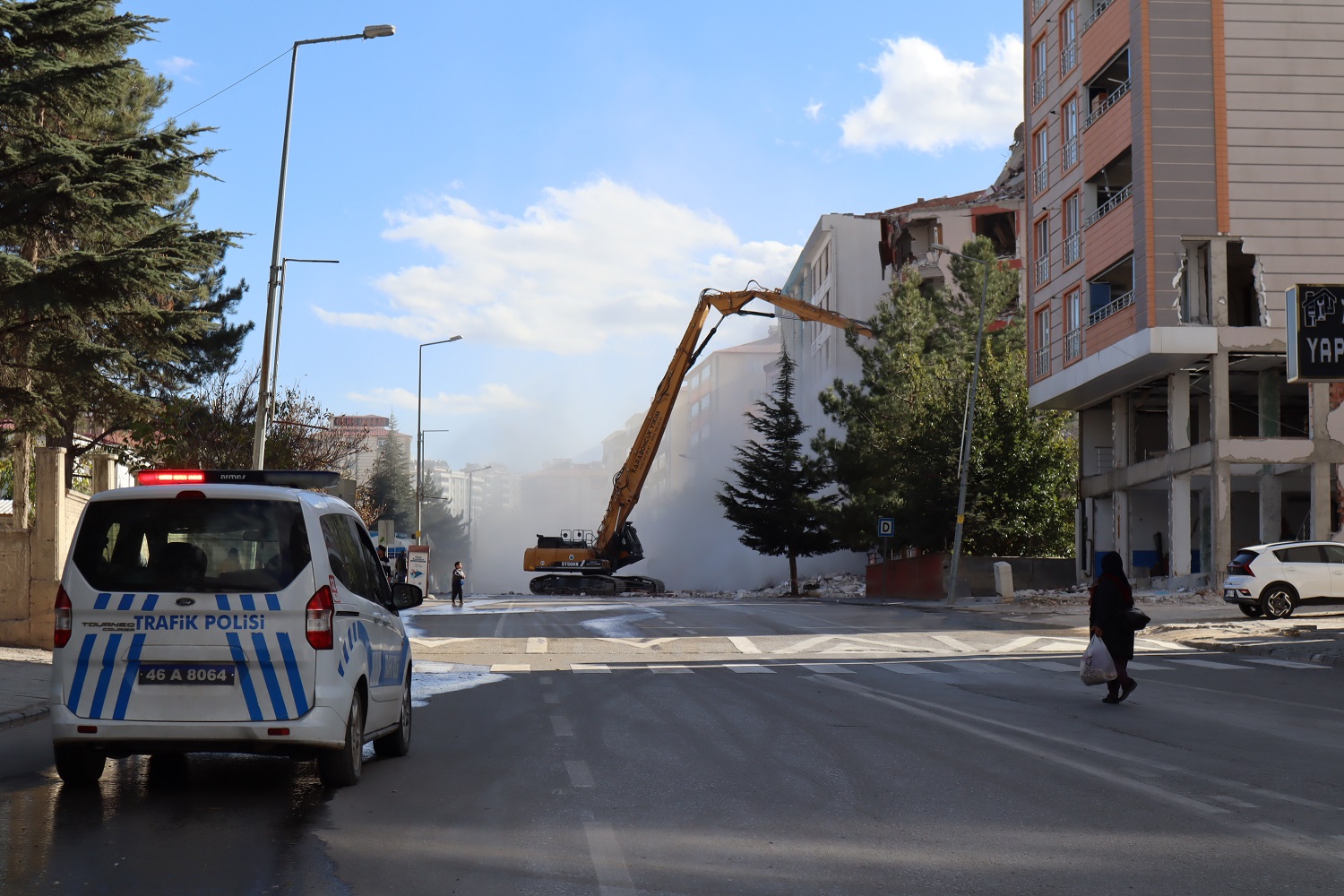 Erdoğan Apartmanı Yıkım (8)