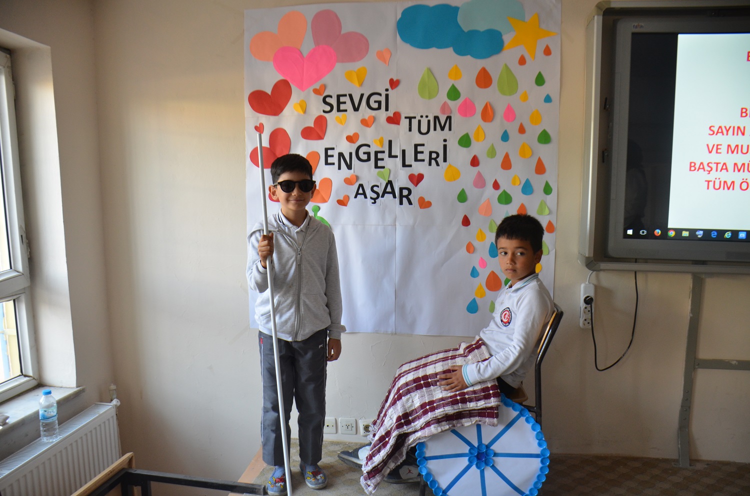 Hemşirelik Öğrencilerinden Sevgi Tüm Engelleri Aşar Konulu Eğitici Konferans (10)