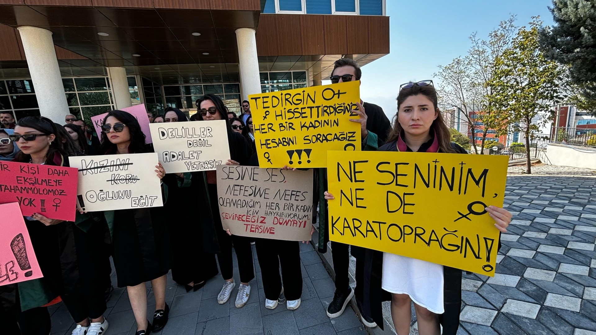 Kahramanmaraş'ta Avukatlardan Kadın Cinayetlerine Tepki (6) (Large)